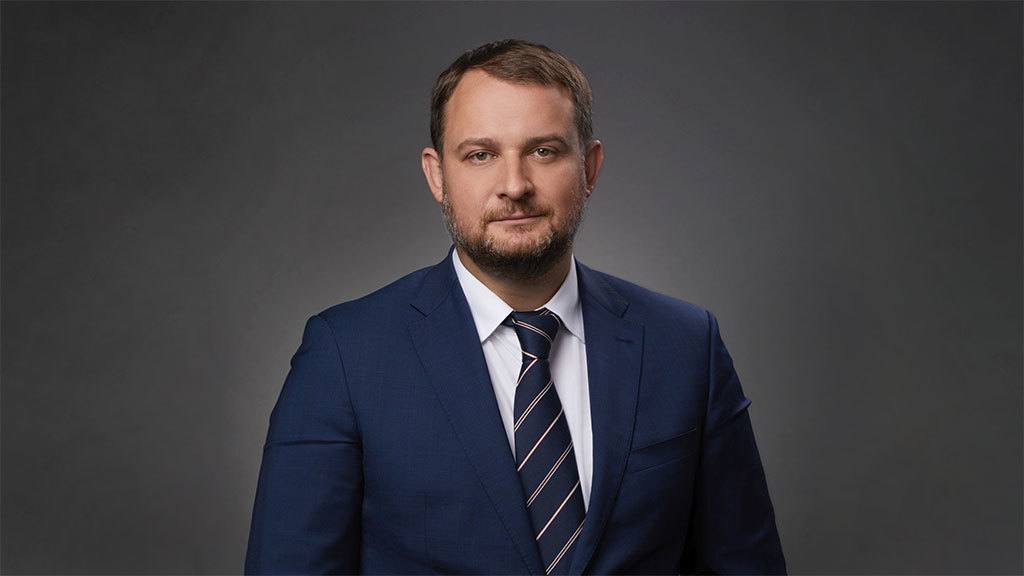Зачем Газпромбанк разработал и внедрил стратегию МЕГАИГРОКа и как она помогает совершенствовать рынок инфраструктурных проектов? Читайте в колонке первого вице-президента – начальника департамента инфраструктурных проектов и ГЧП Газпромбанка Павла Бруссе